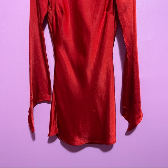 MESHKI Davina Red Satin Long Sleeve Open Back Mini Dress Small NWT - Picture 6 of 15